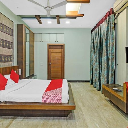 Hotel O Kalkaji Delhi Нью-Делі Екстер'єр фото
